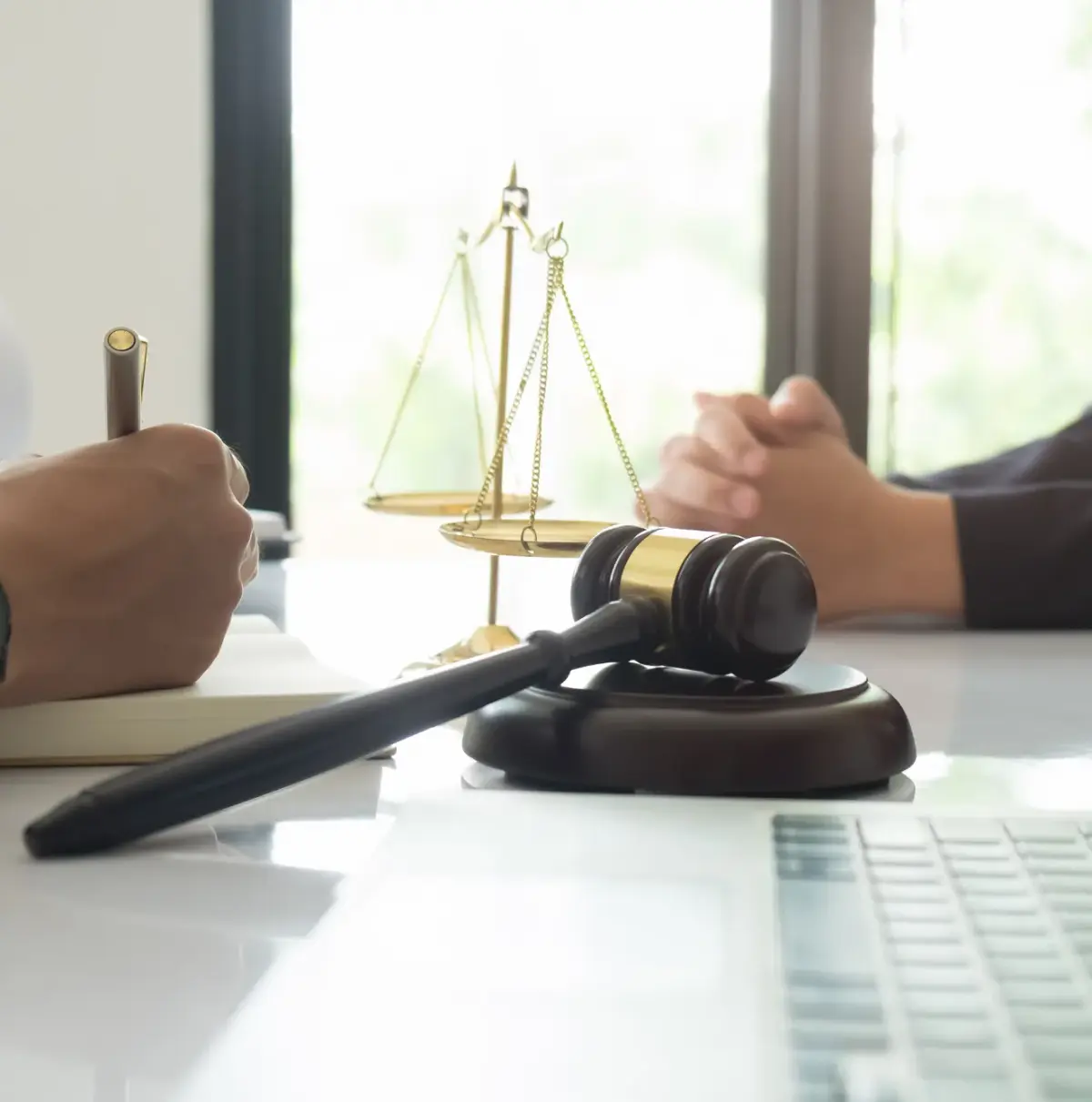 Avocat spécialisé en urgence pénale Paris